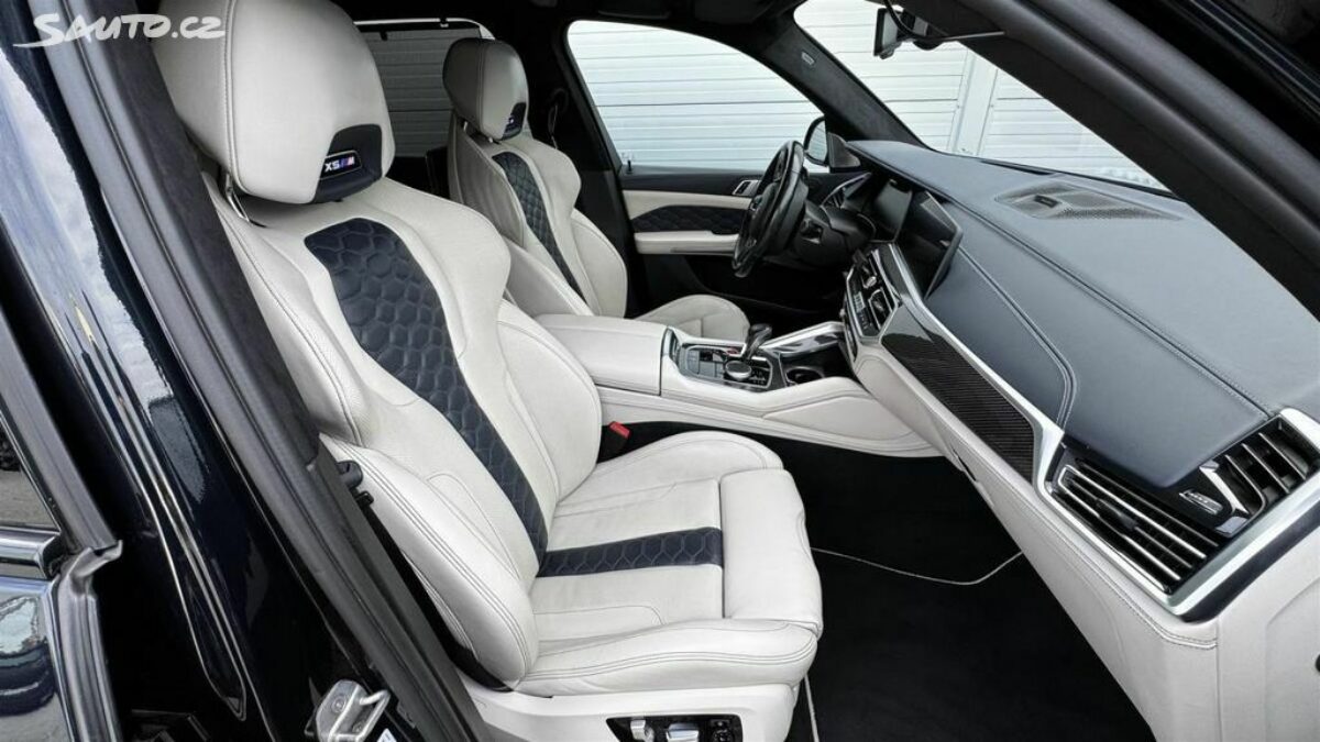 Fotografie vozu - klik pro zvětšení