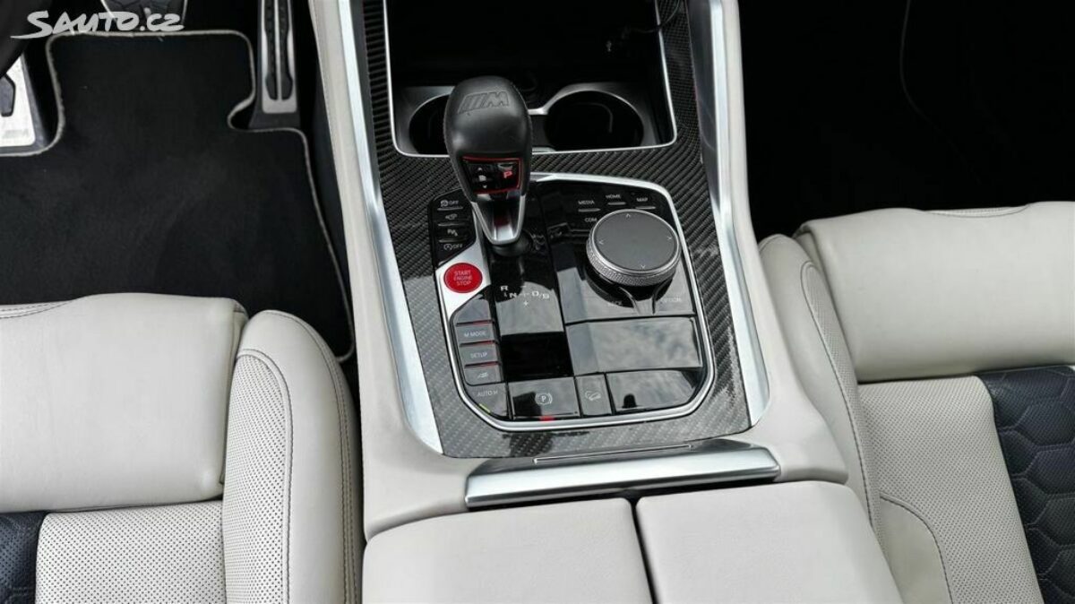 Fotografie vozu - klik pro zvětšení