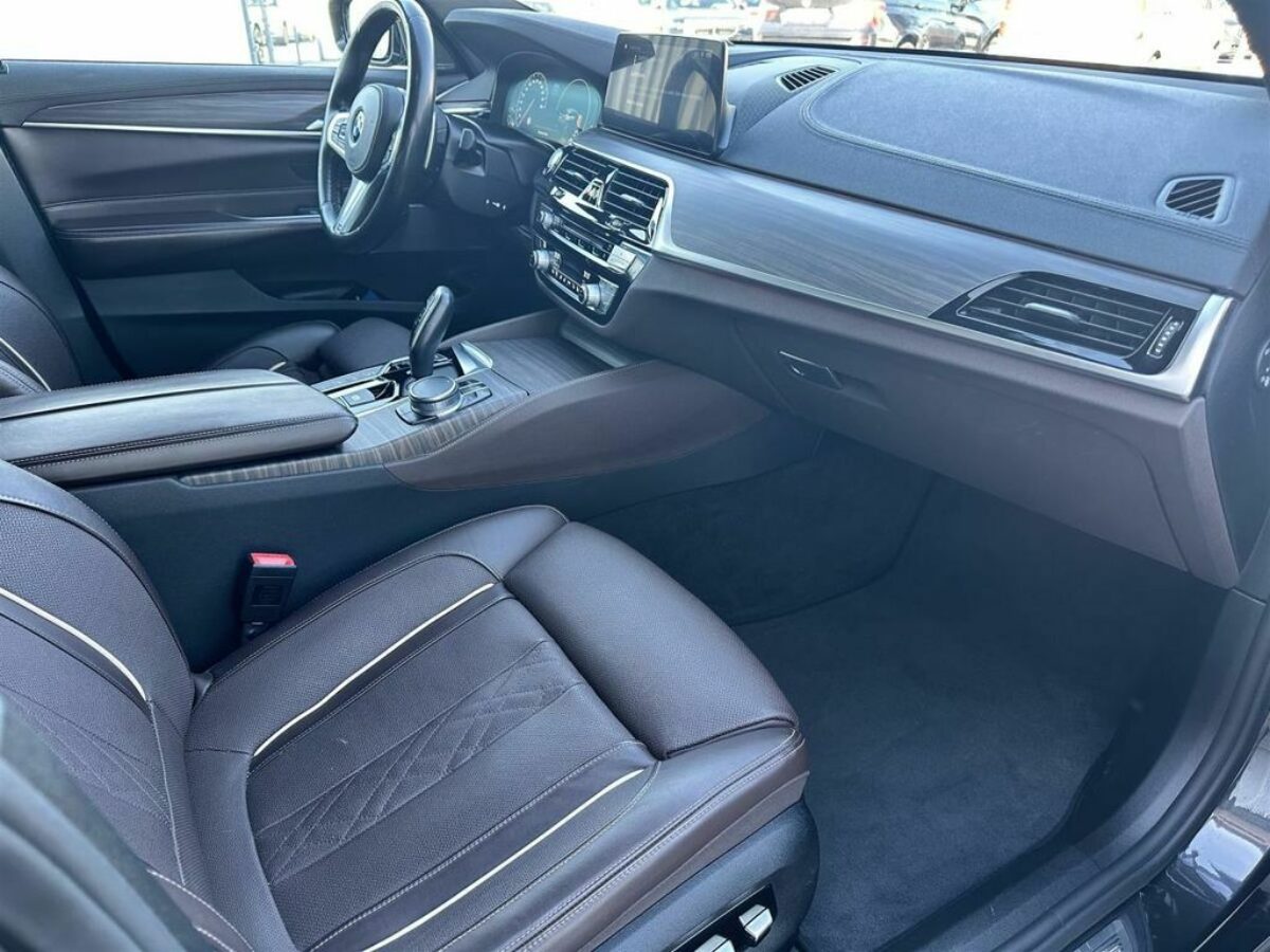 Fotografie vozu - klik pro zvětšení