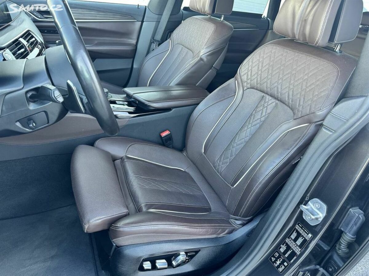 Fotografie vozu - klik pro zvětšení