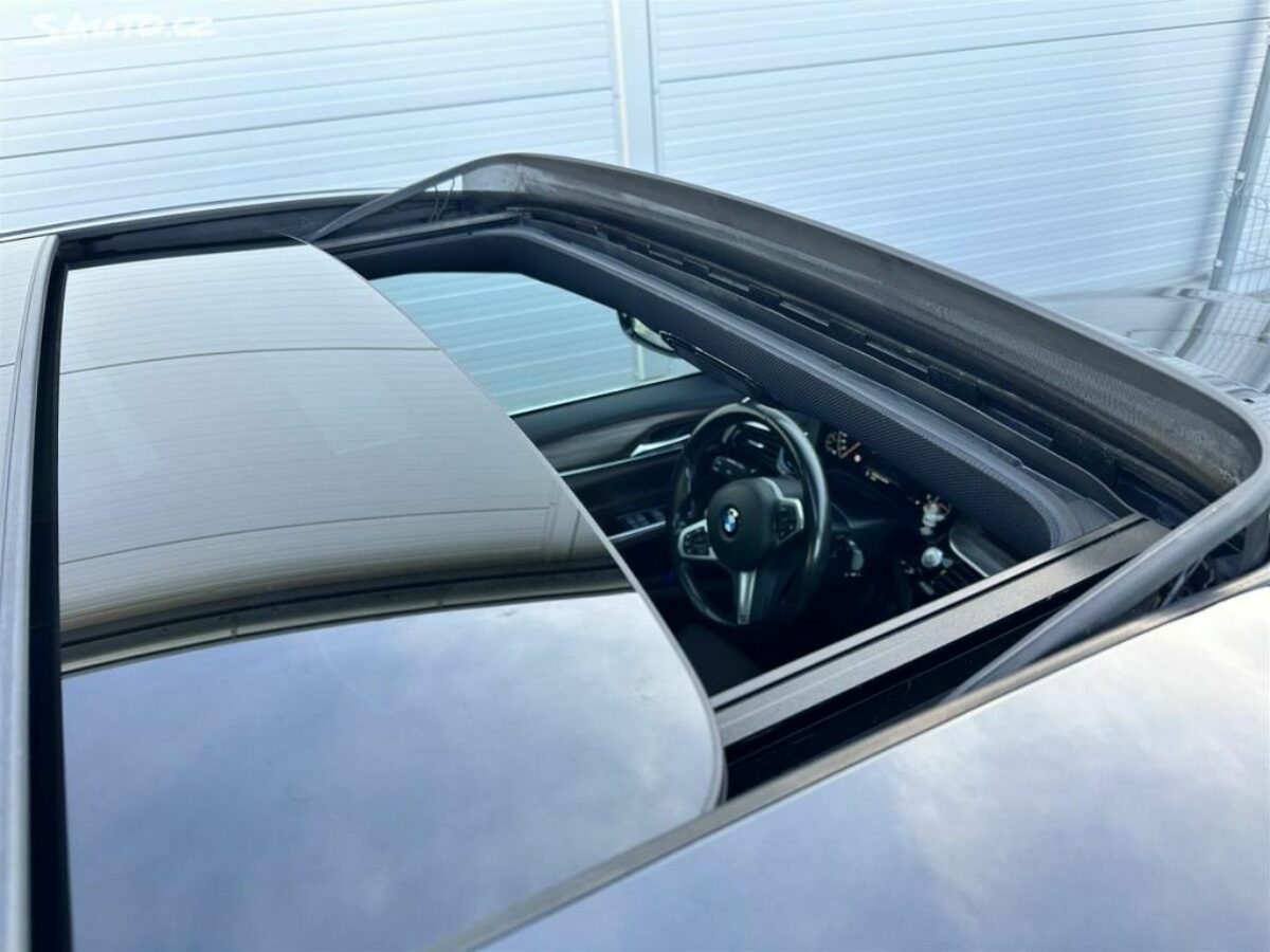 Fotografie vozu - klik pro zvětšení