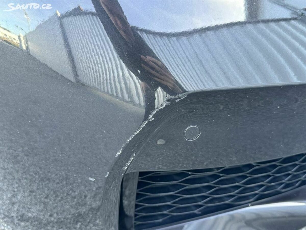 Fotografie vozu - klik pro zvětšení