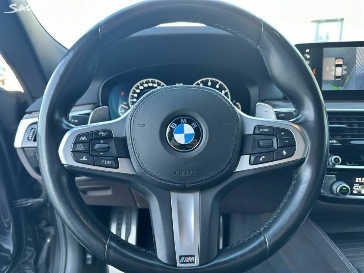 Fotografie vozu - klik pro zvětšení