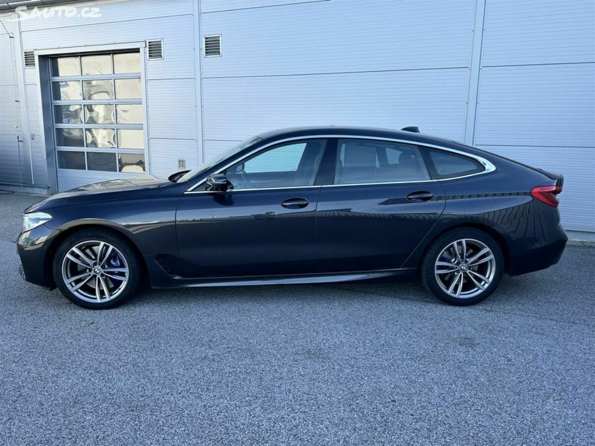 Fotografie vozu - klik pro zvětšení