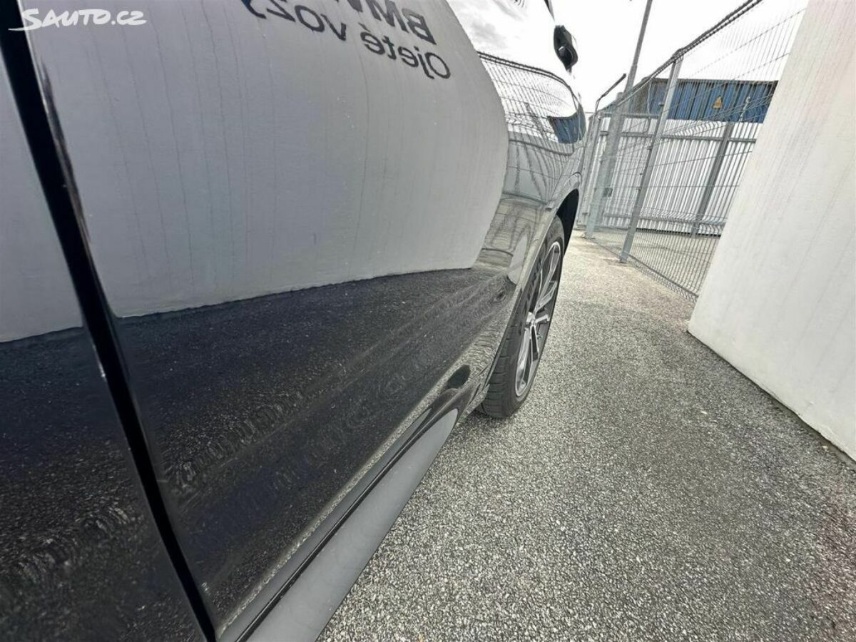 Fotografie vozu - klik pro zvětšení