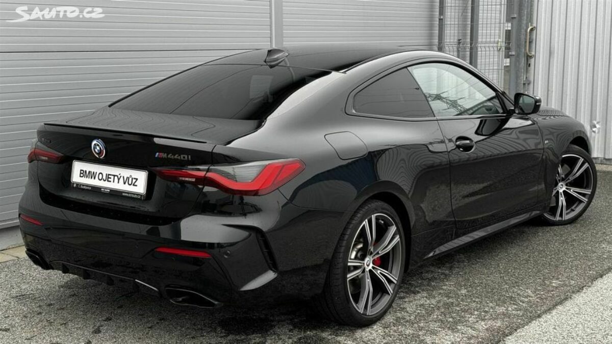 Fotografie vozu - klik pro zvětšení