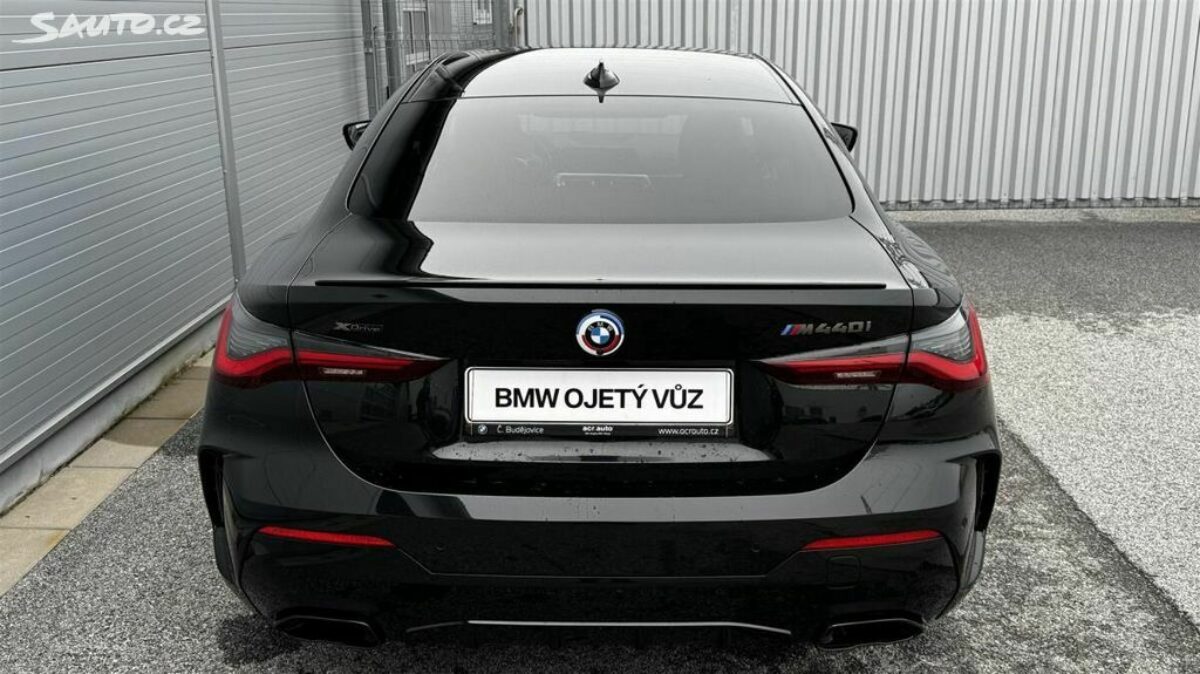 Fotografie vozu - klik pro zvětšení