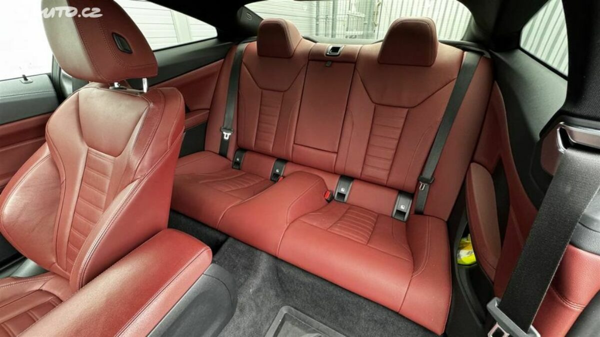 Fotografie vozu - klik pro zvětšení