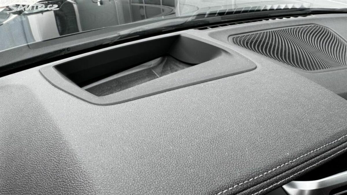 Fotografie vozu - klik pro zvětšení