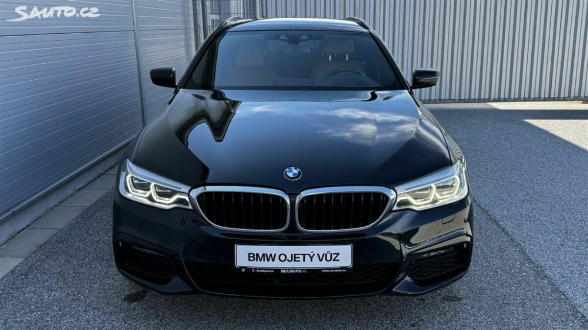 Fotografie vozu - klik pro zvětšení