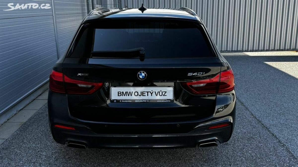 Fotografie vozu - klik pro zvětšení