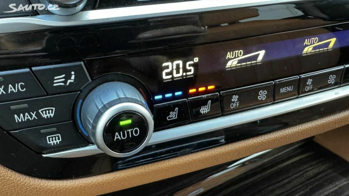 Fotografie vozu - klik pro zvětšení