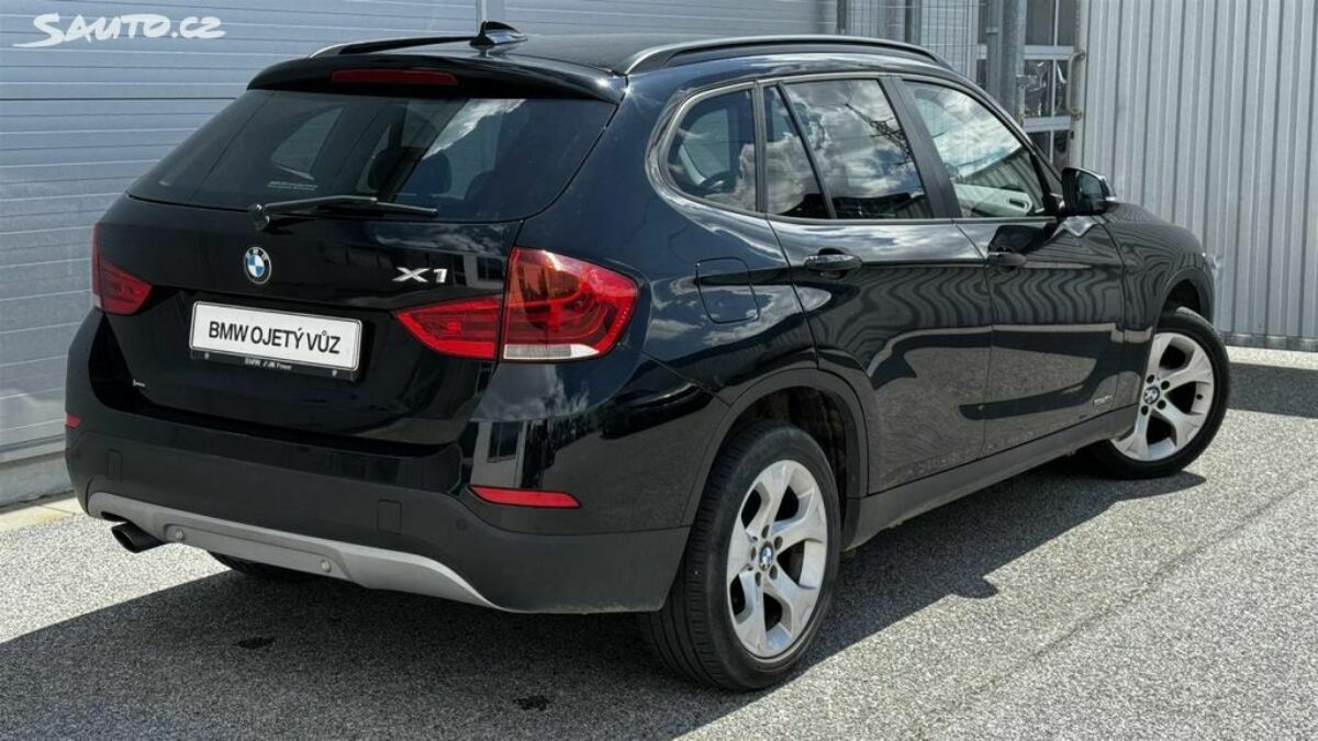 Fotografie vozu - klik pro zvětšení