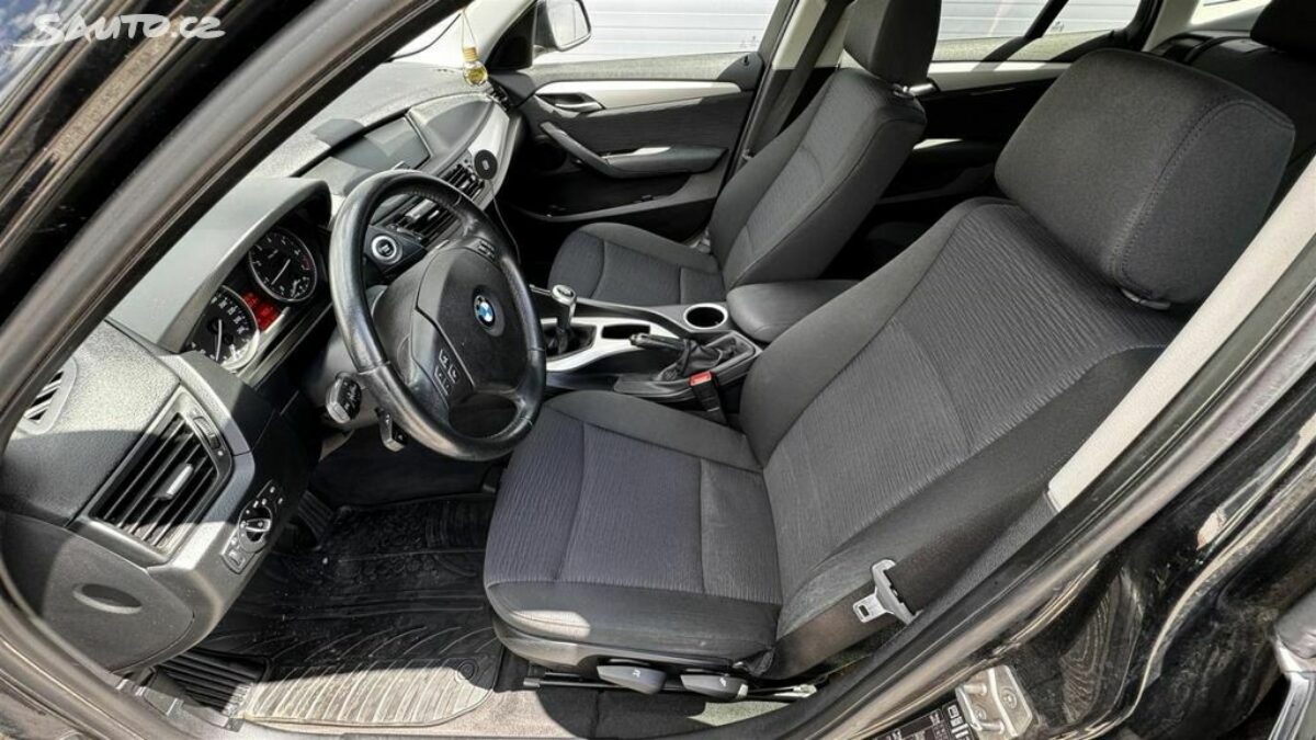 Fotografie vozu - klik pro zvětšení