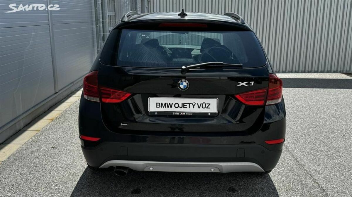 Fotografie vozu - klik pro zvětšení