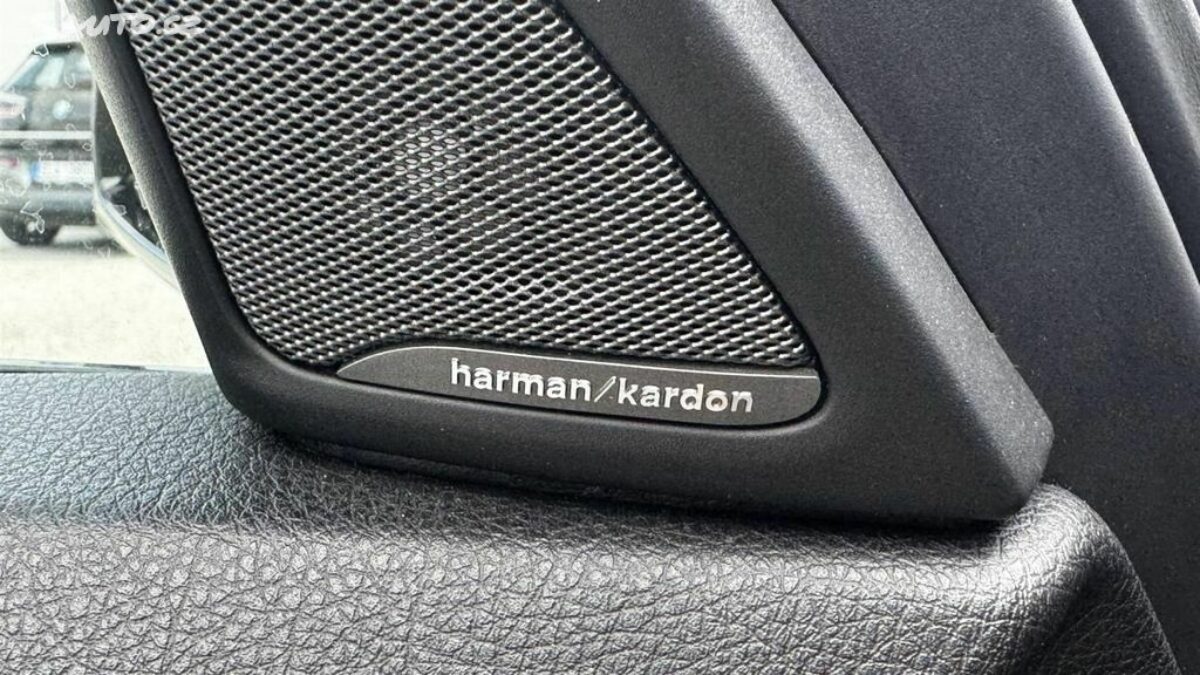 Fotografie vozu - klik pro zvětšení