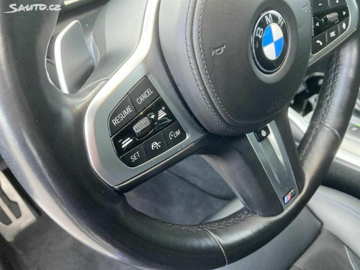 Fotografie vozu - klik pro zvětšení