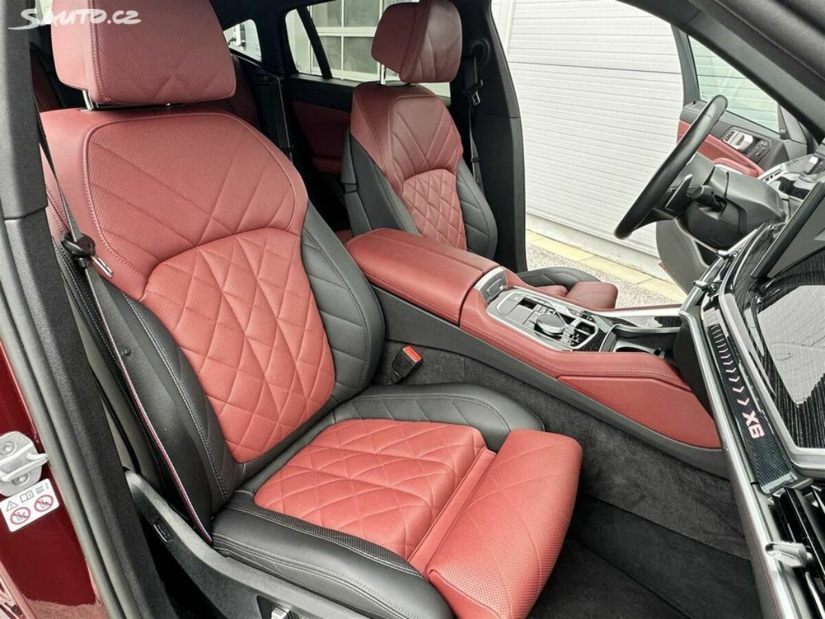 Fotografie vozu - klik pro zvětšení