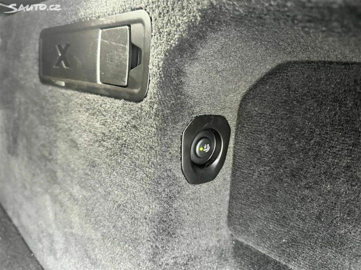 Fotografie vozu - klik pro zvětšení