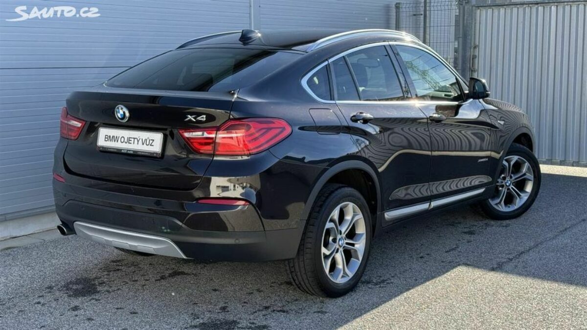 Fotografie vozu - klik pro zvětšení