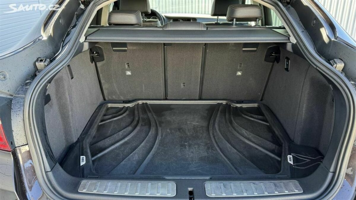 Fotografie vozu - klik pro zvětšení