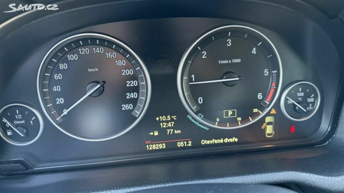 Fotografie vozu - klik pro zvětšení