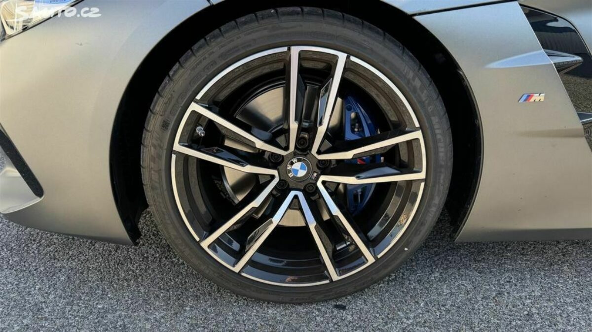 Fotografie vozu - klik pro zvětšení