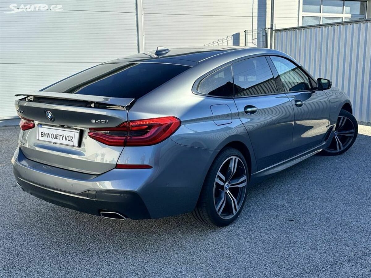 Fotografie vozu - klik pro zvětšení