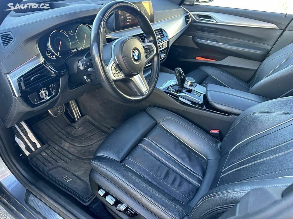 Fotografie vozu - klik pro zvětšení