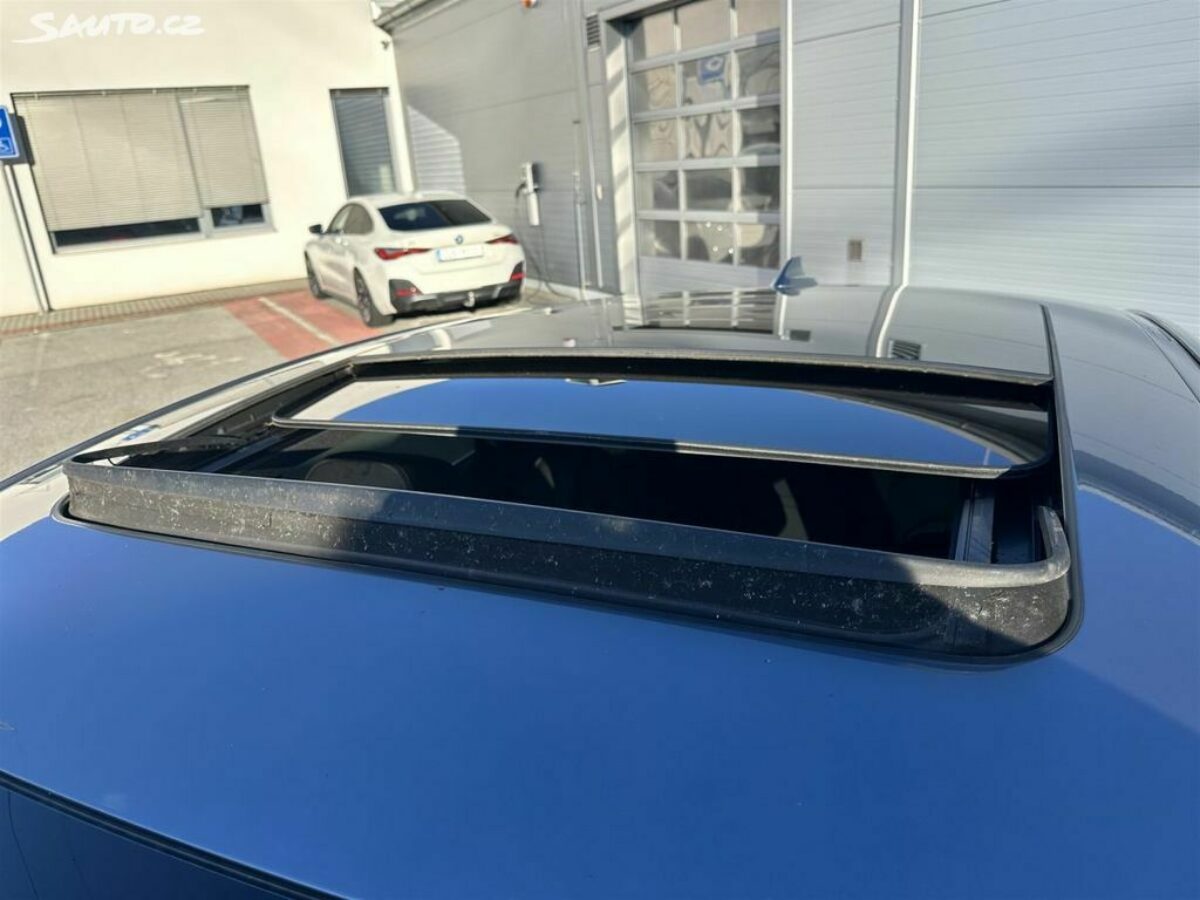 Fotografie vozu - klik pro zvětšení