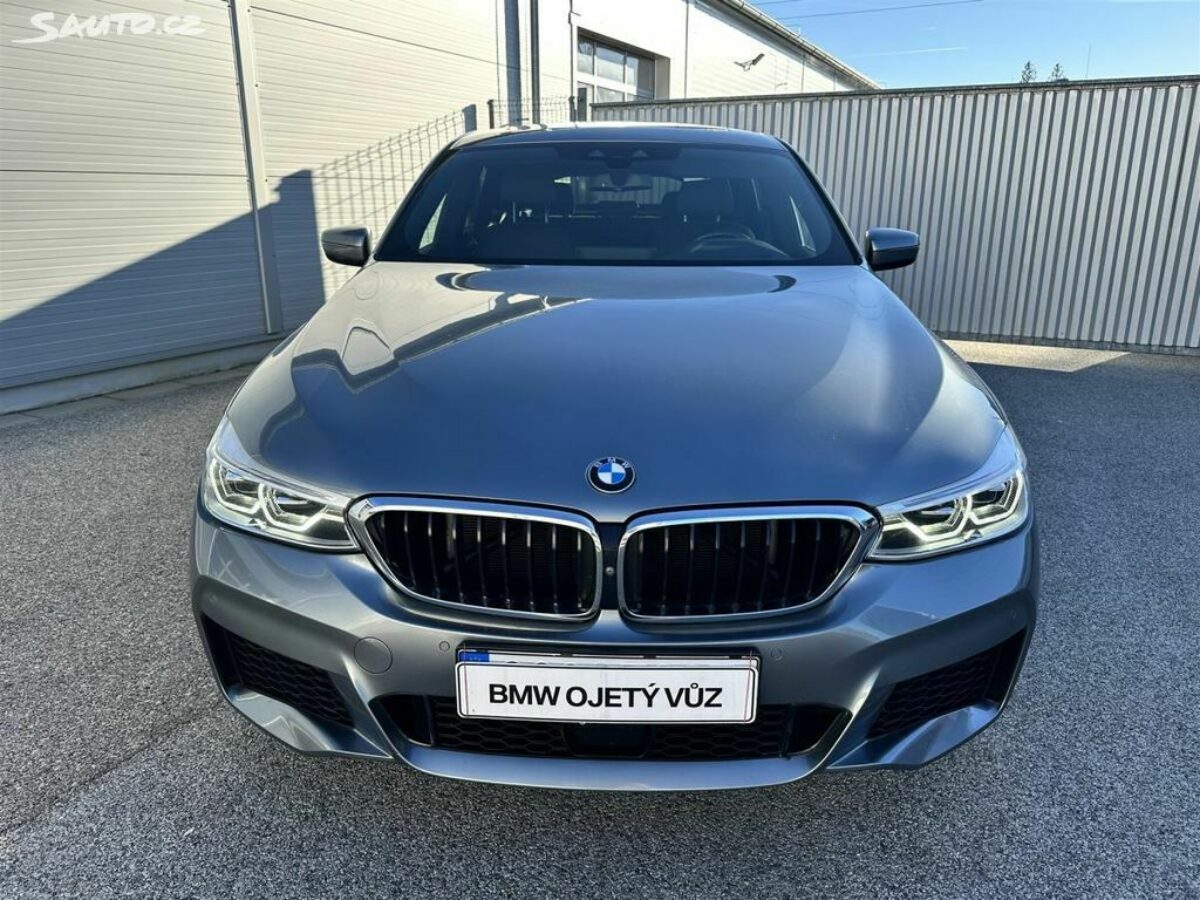 Fotografie vozu - klik pro zvětšení