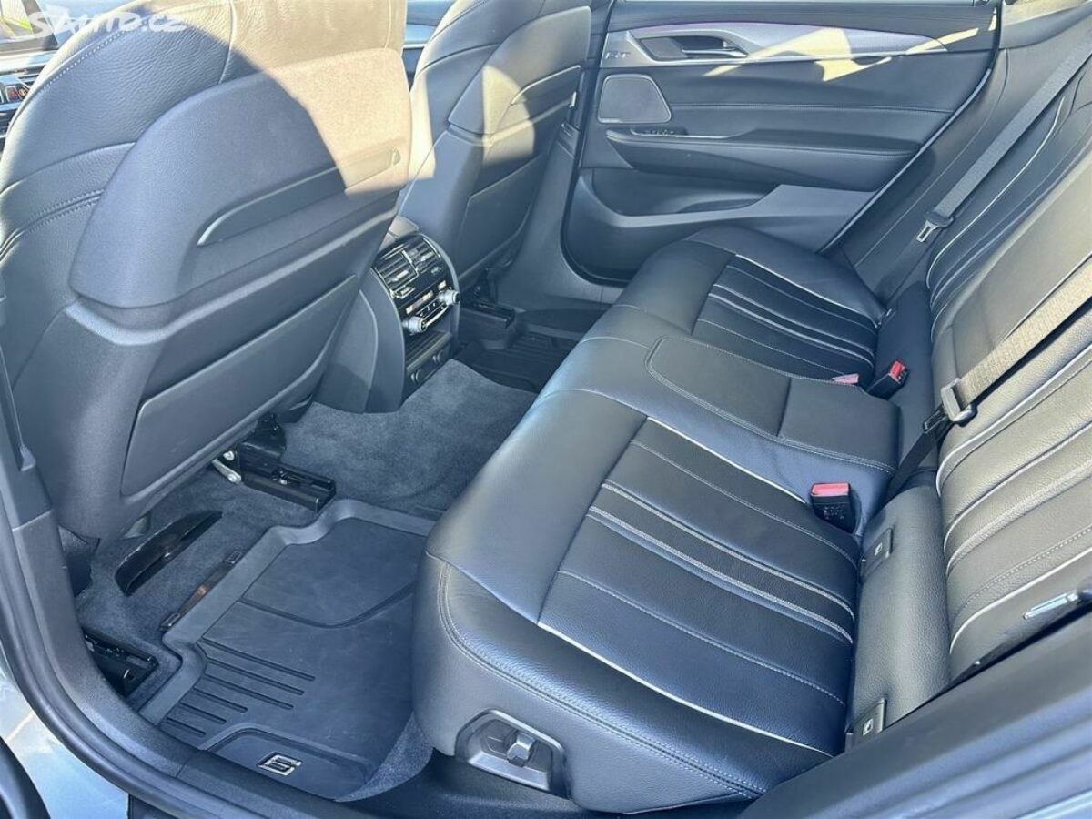 Fotografie vozu - klik pro zvětšení