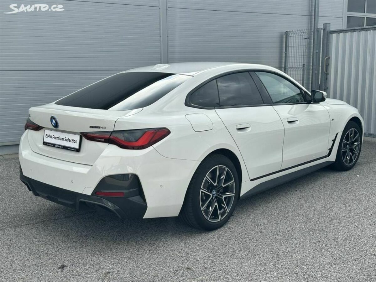 Fotografie vozu - klik pro zvětšení