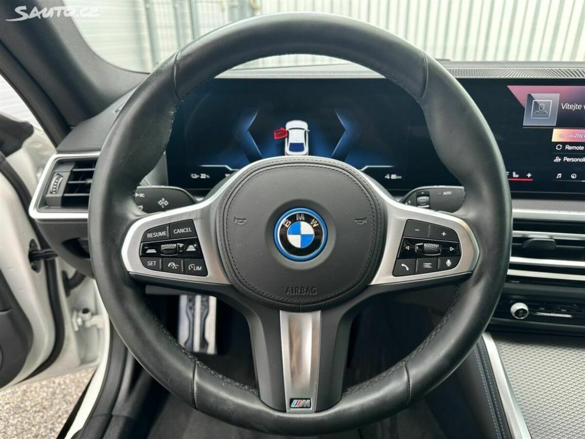 Fotografie vozu - klik pro zvětšení