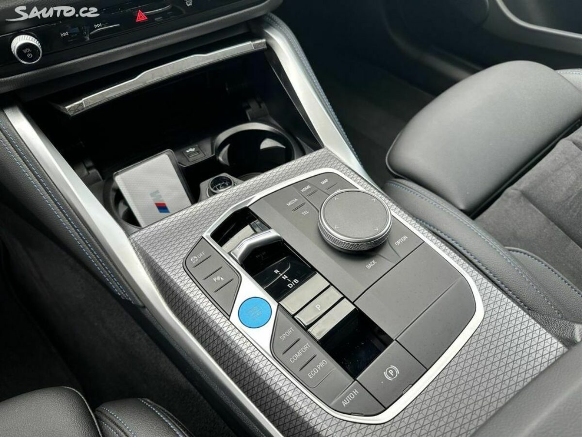 Fotografie vozu - klik pro zvětšení