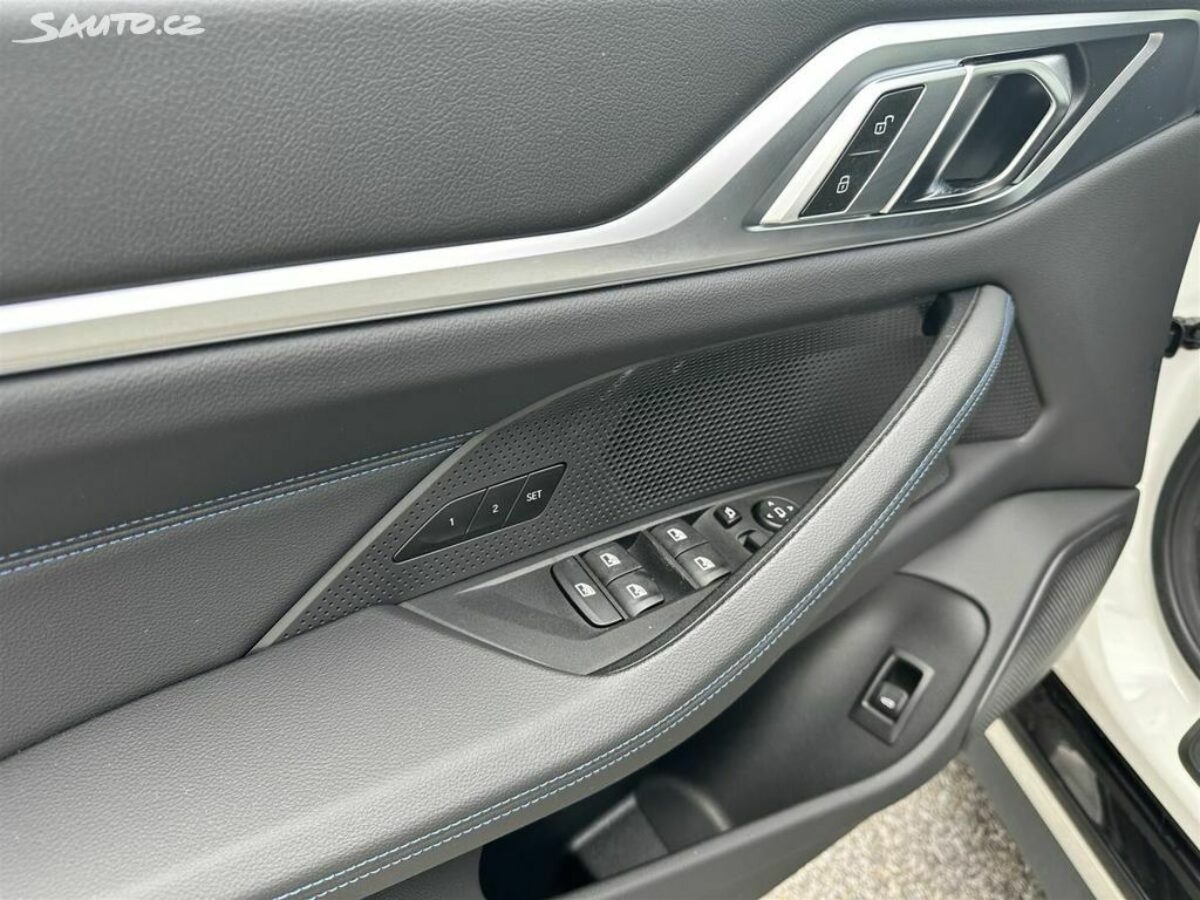 Fotografie vozu - klik pro zvětšení