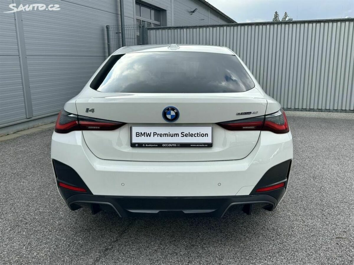 Fotografie vozu - klik pro zvětšení