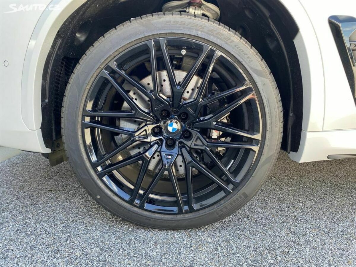 Fotografie vozu - klik pro zvětšení