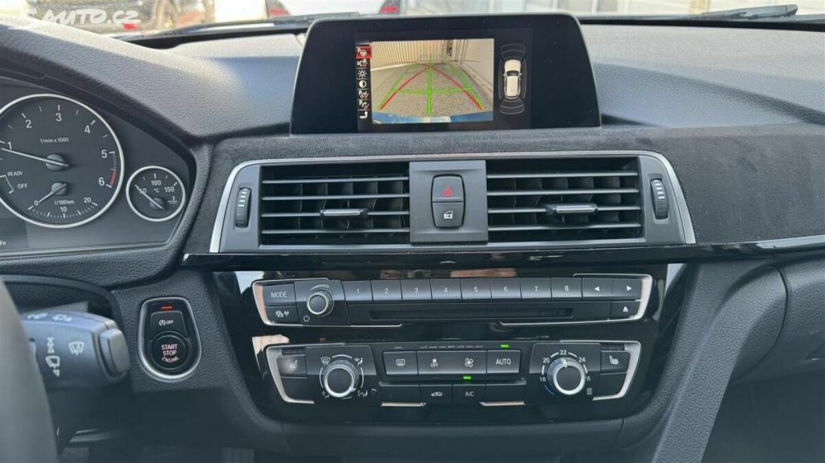 Fotografie vozu - klik pro zvětšení