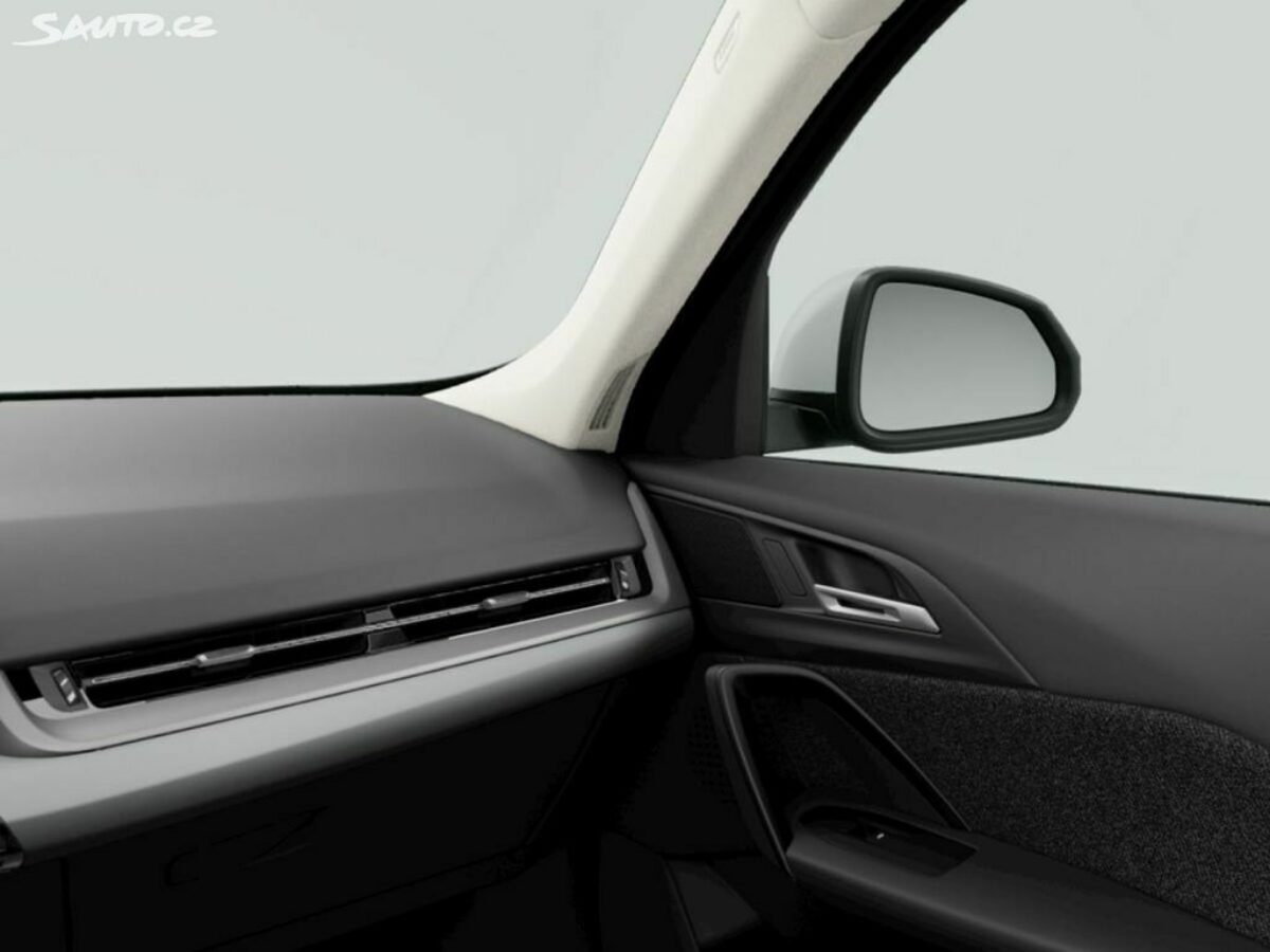 Fotografie vozu - klik pro zvětšení