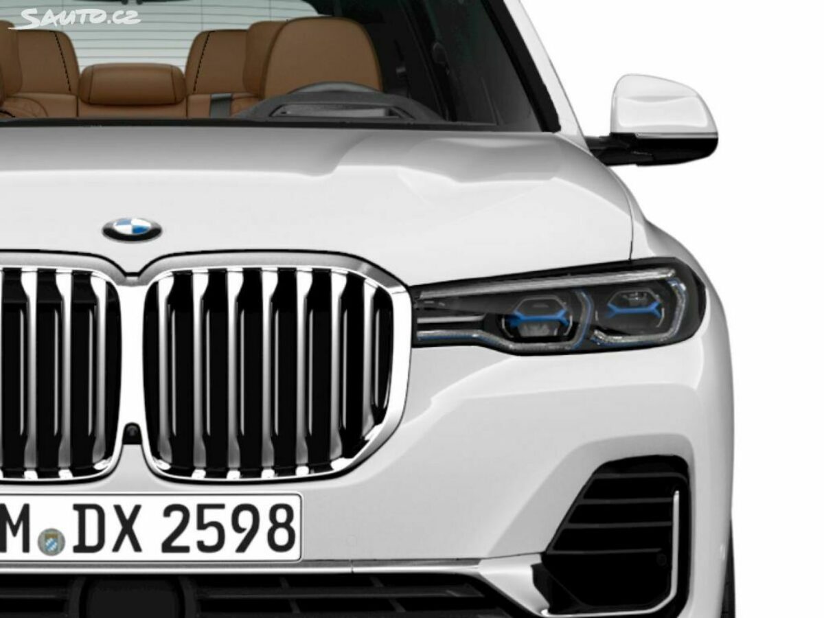 Fotografie vozu - klik pro zvětšení