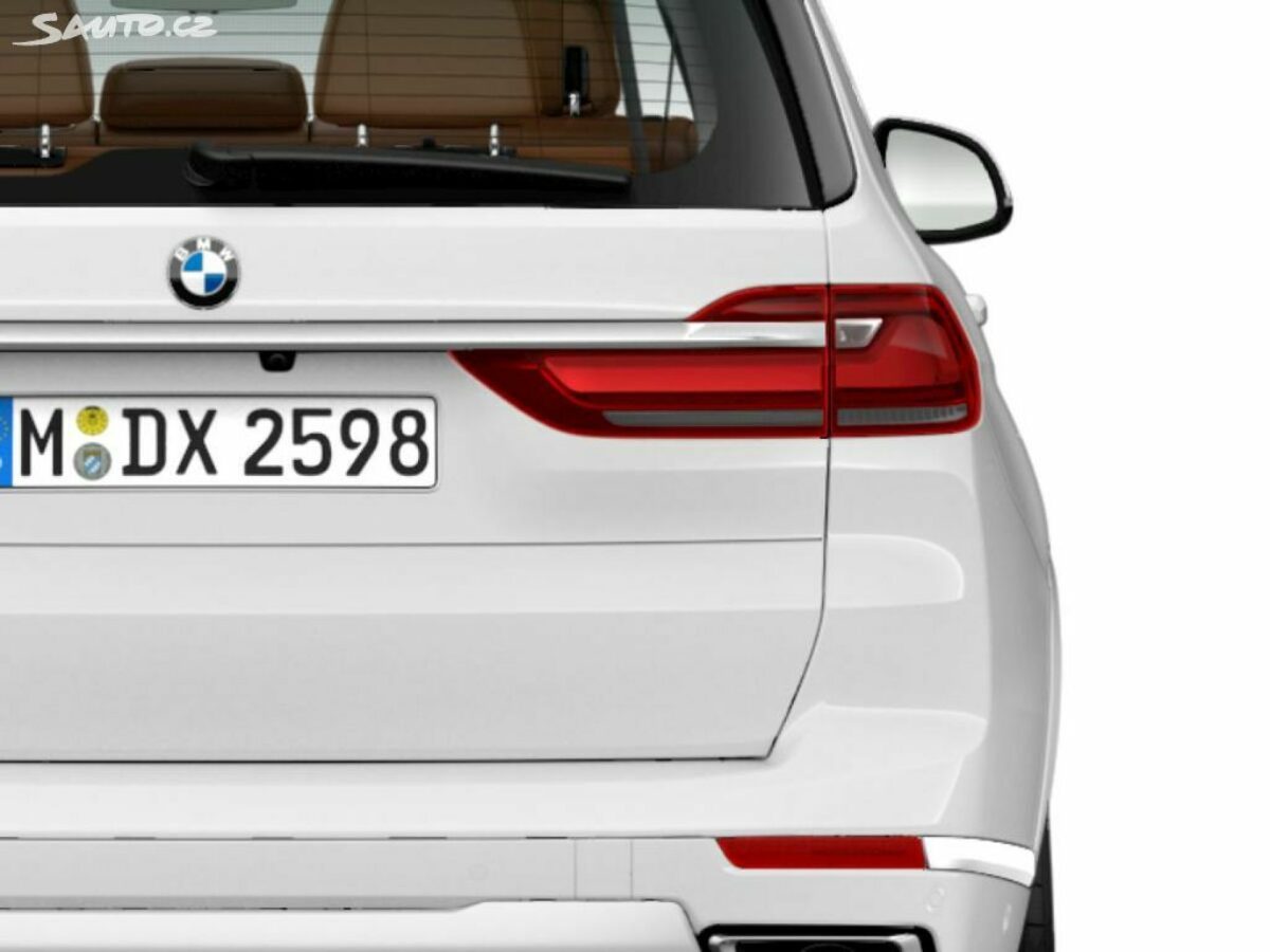 Fotografie vozu - klik pro zvětšení