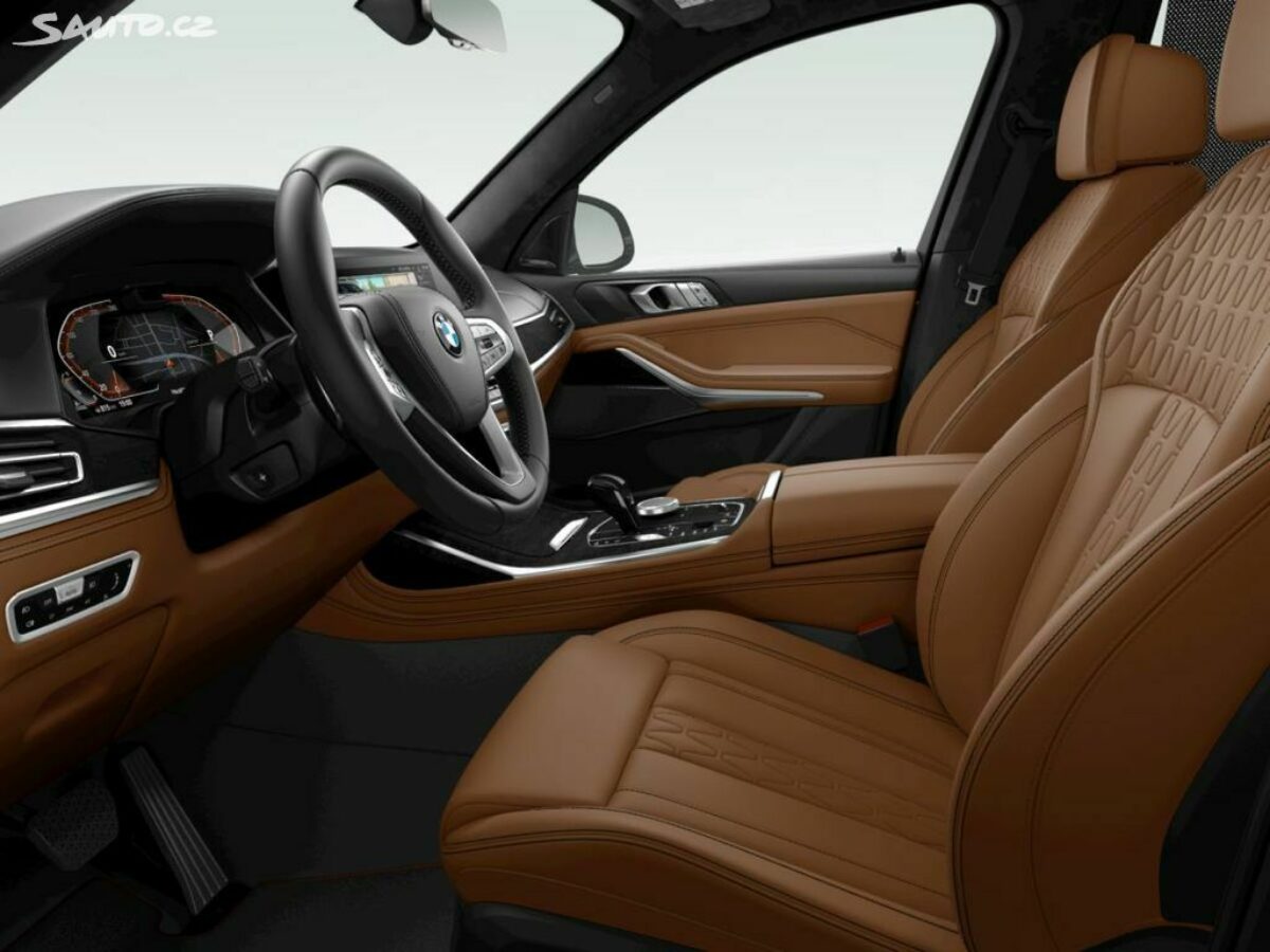 Fotografie vozu - klik pro zvětšení