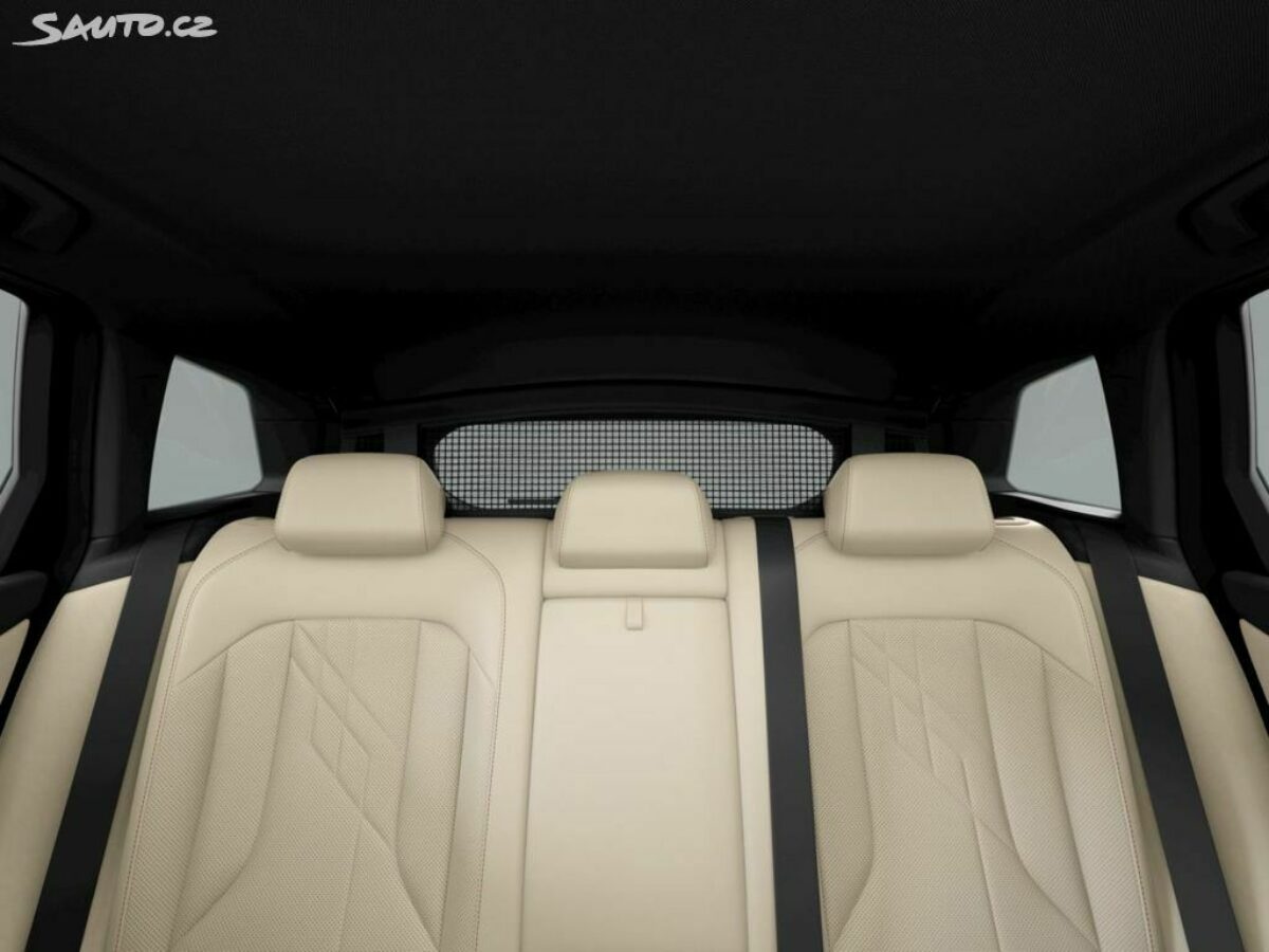 Fotografie vozu - klik pro zvětšení