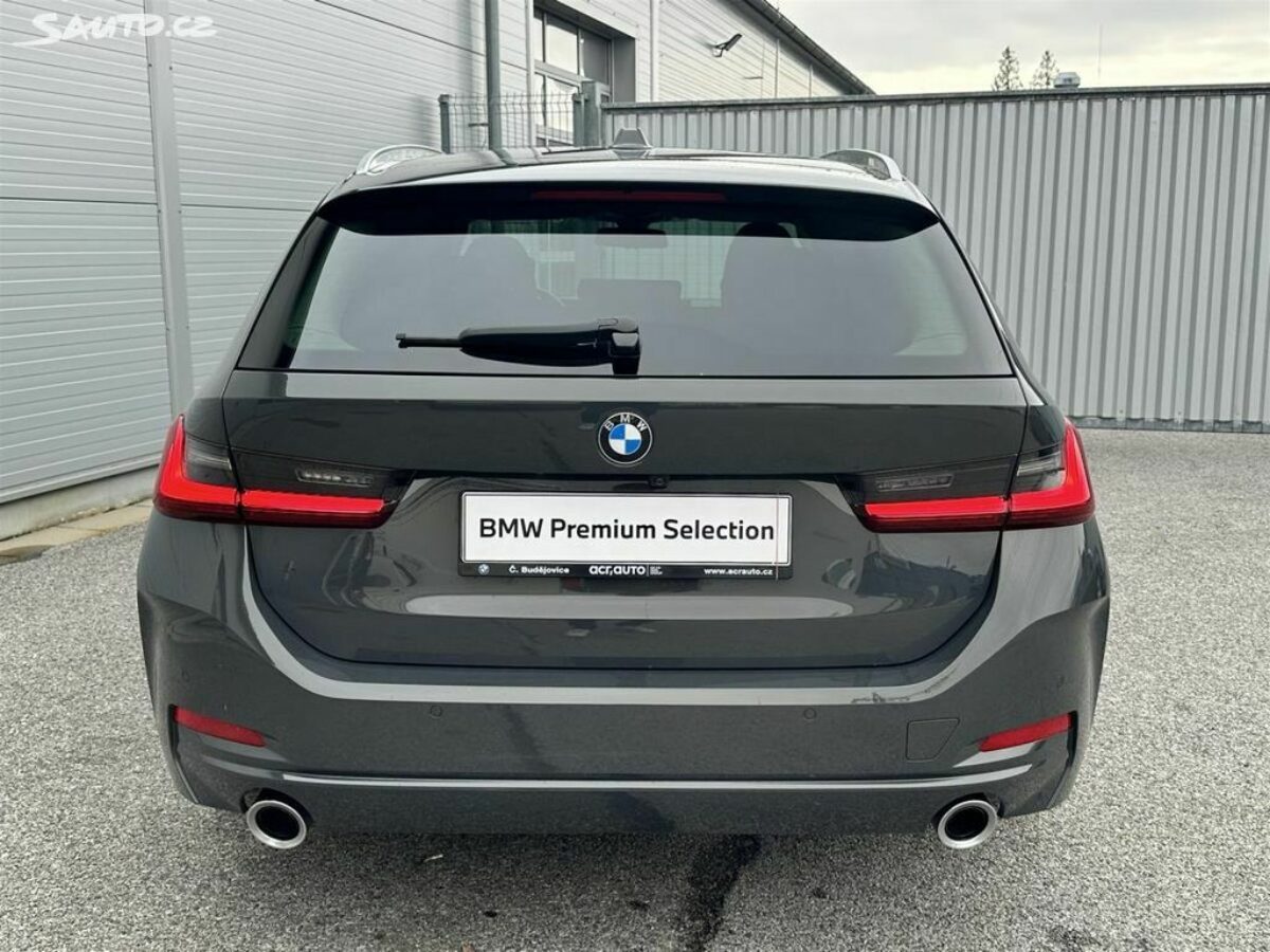 Fotografie vozu - klik pro zvětšení