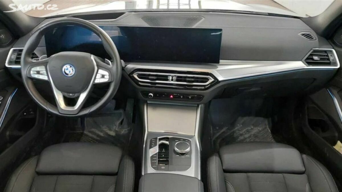 Fotografie vozu - klik pro zvětšení