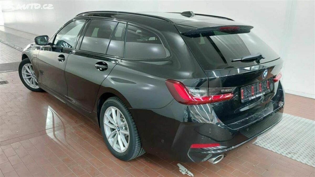 Fotografie vozu - klik pro zvětšení