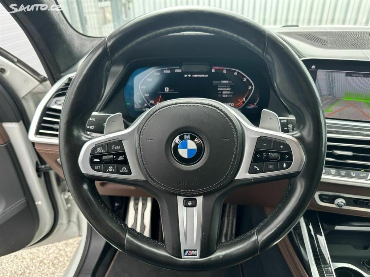 Fotografie vozu - klik pro zvětšení