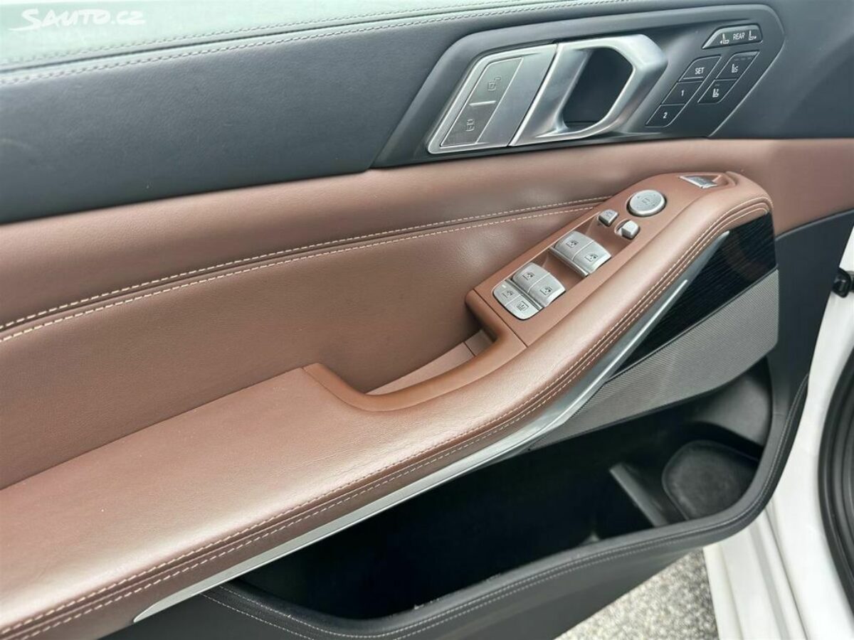 Fotografie vozu - klik pro zvětšení