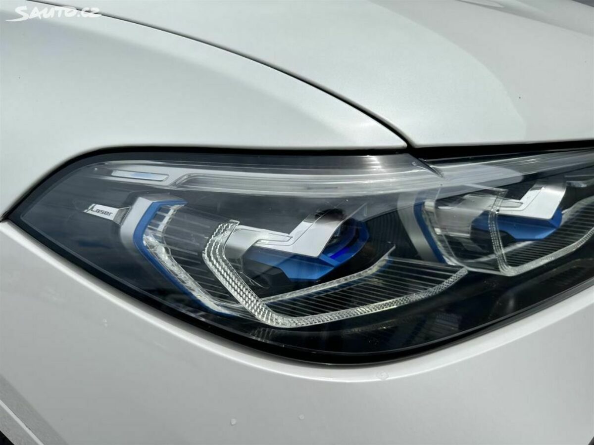 Fotografie vozu - klik pro zvětšení